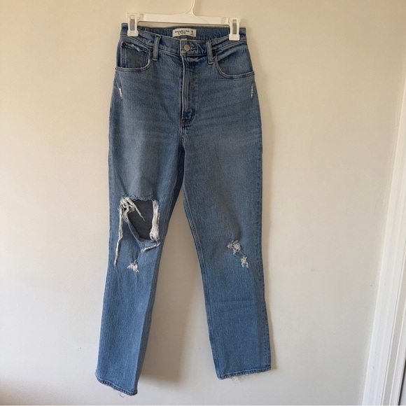 Abercrombie & Fitch
The '90s Straight Ultra High Rise Curve Love 26 / 2 R - Picture 1 of 5